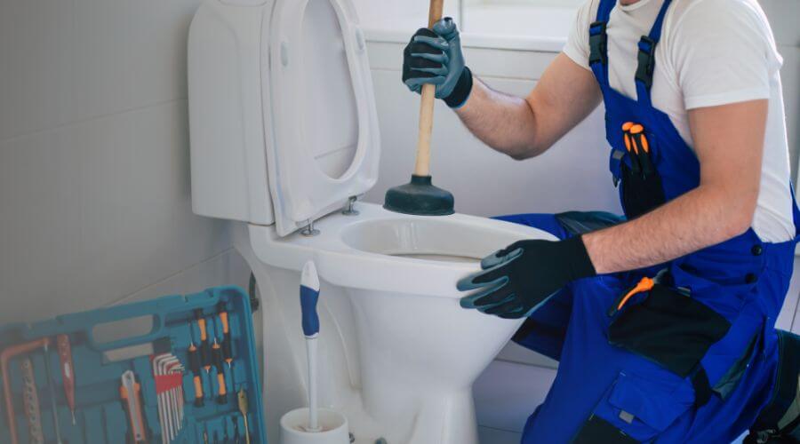 Professional expert plumbing services in English, IN